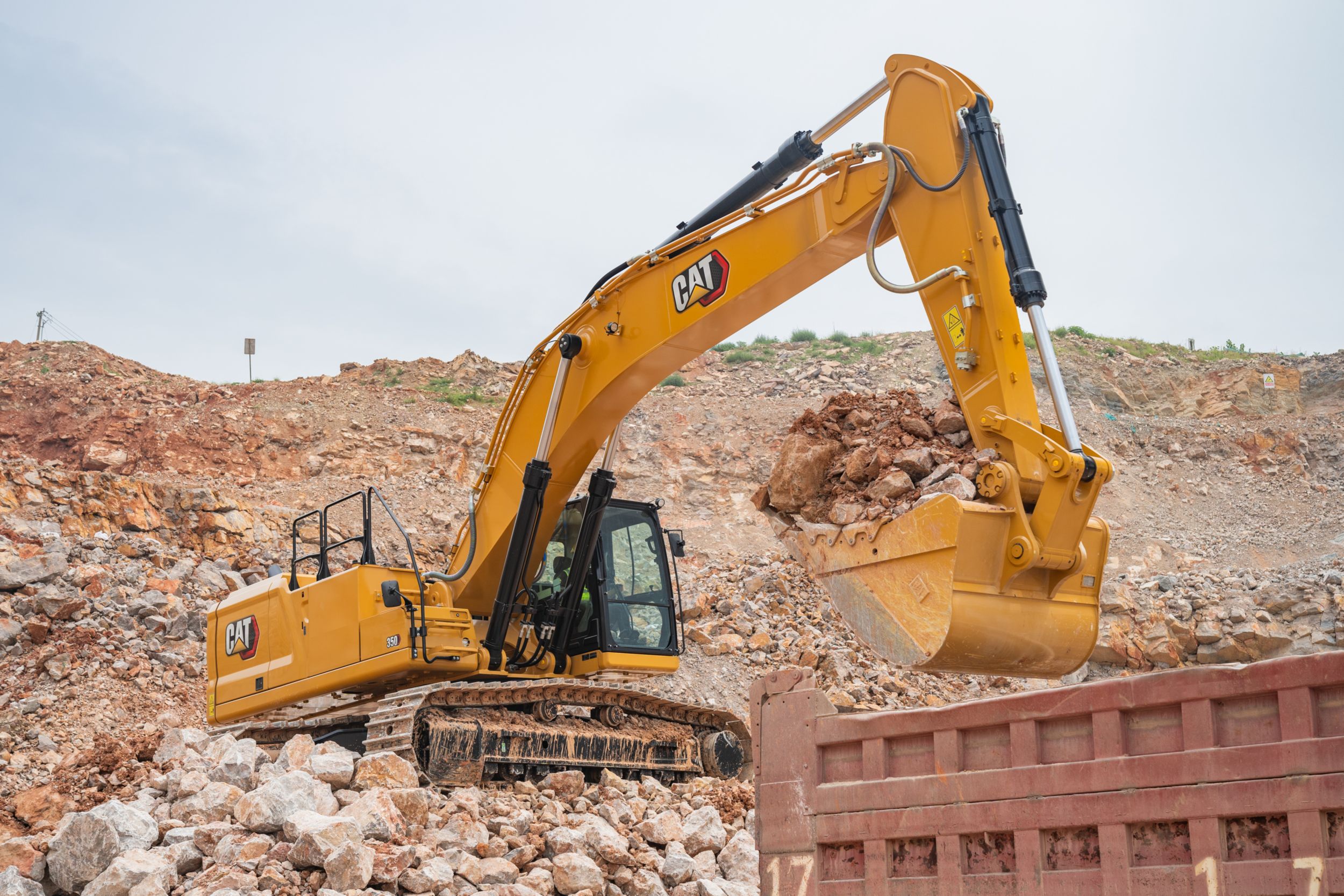 Cat 350 Hydraulic Excavator - HIGH PERFORMANCE, LOW FUEL CONSUMPTION