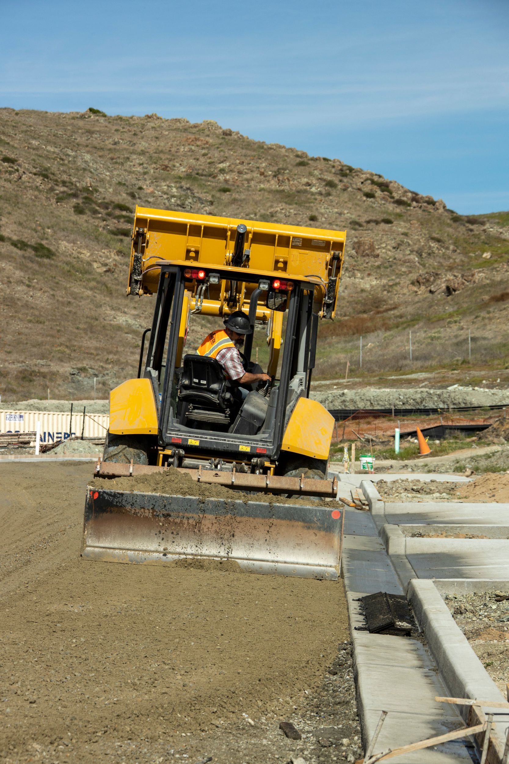 Center-Pivot Backhoe Loaders 415 IL