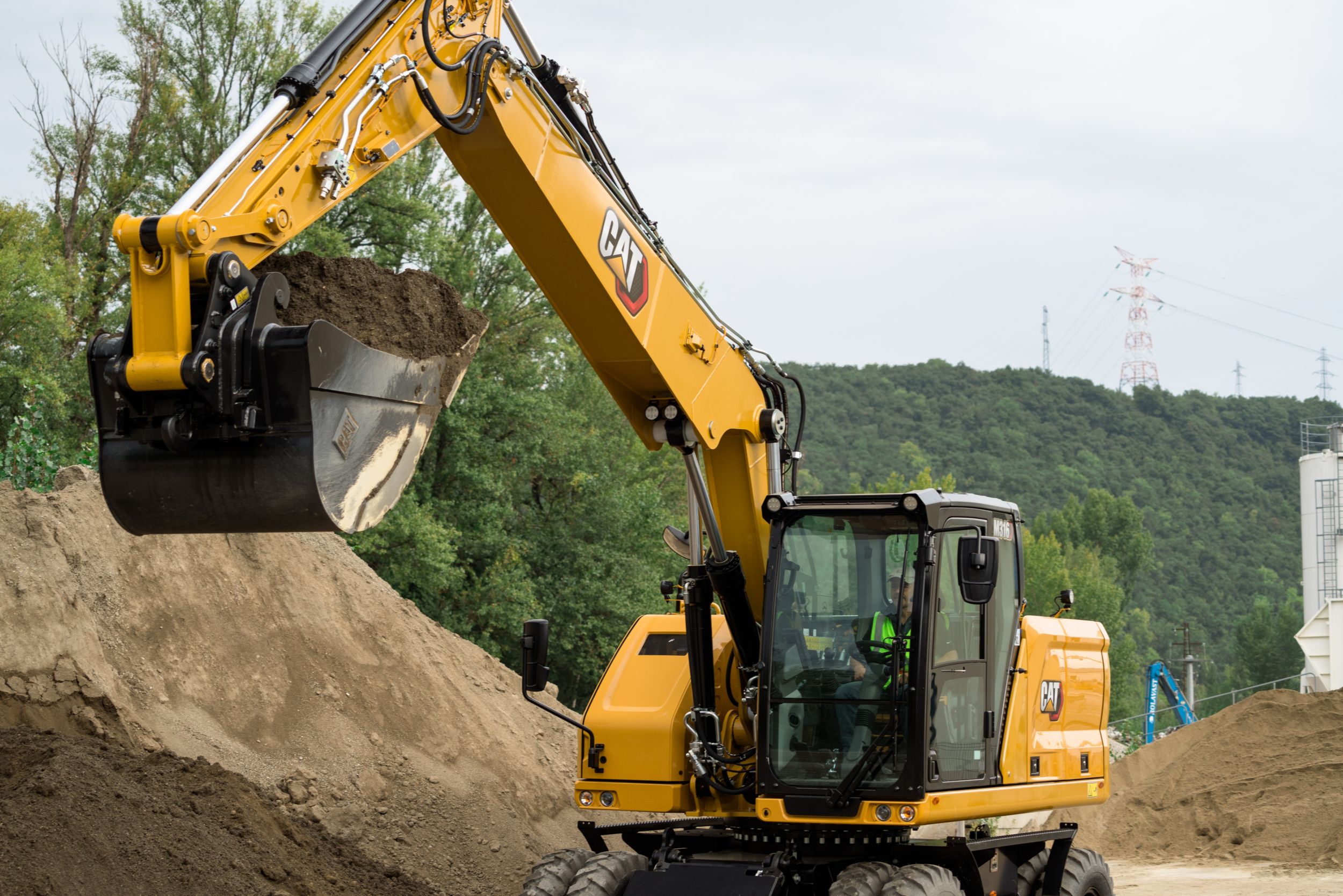 M316 Wheeled Excavator