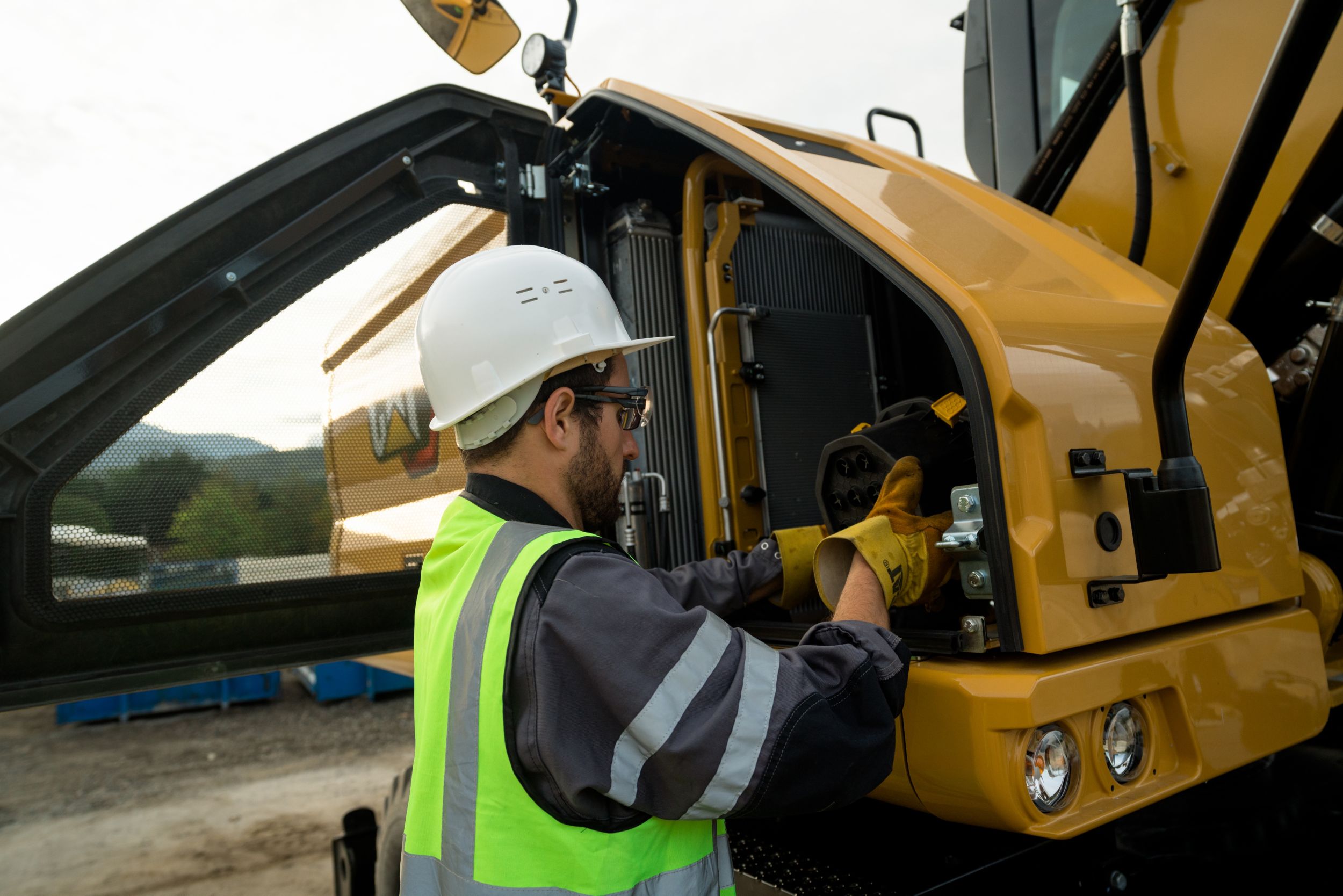 M316 Wheeled Excavator