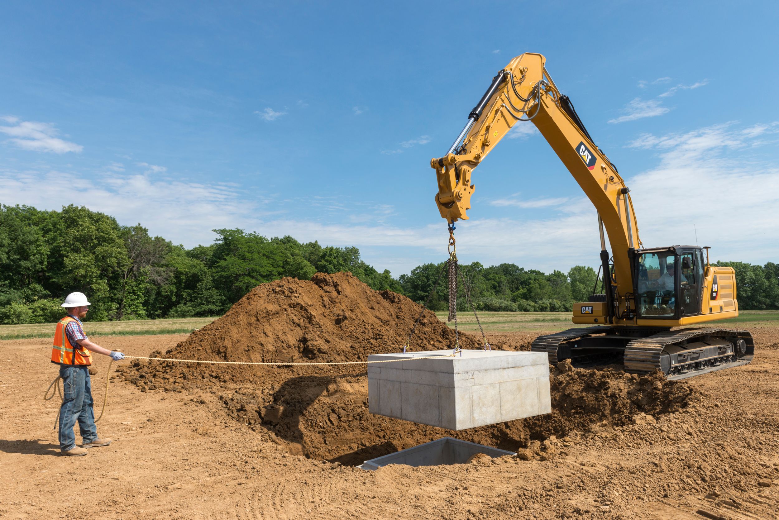 330 Hydraulic Excavator lifting