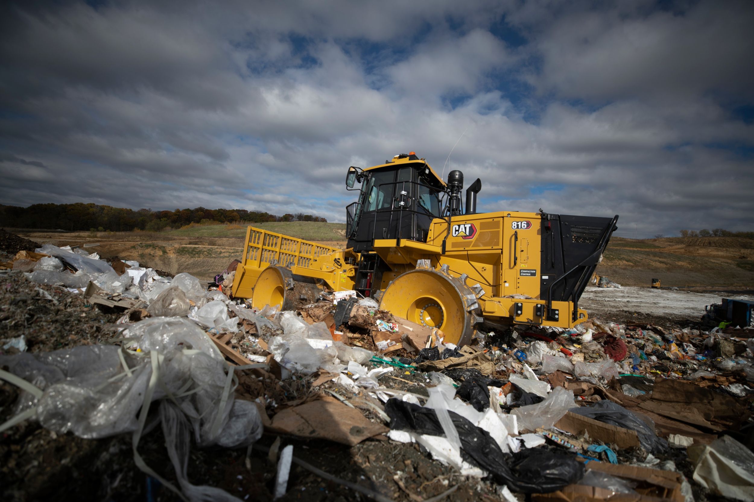 816 Landfill Compactor