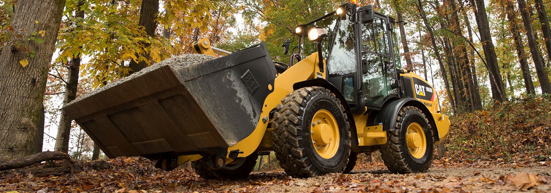 Compact wheel loader