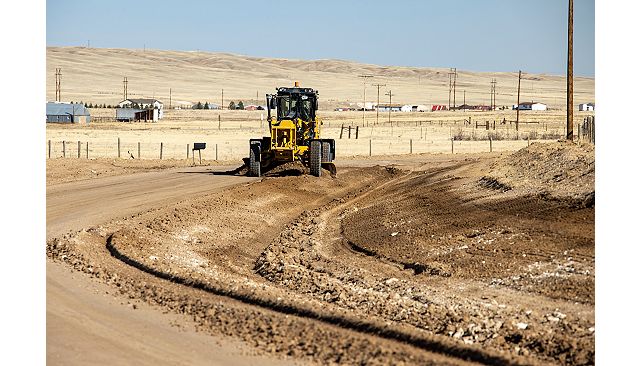 Cat 140 AWD Motor Grader - PERFORMANCE AND PRODUCTIVITY