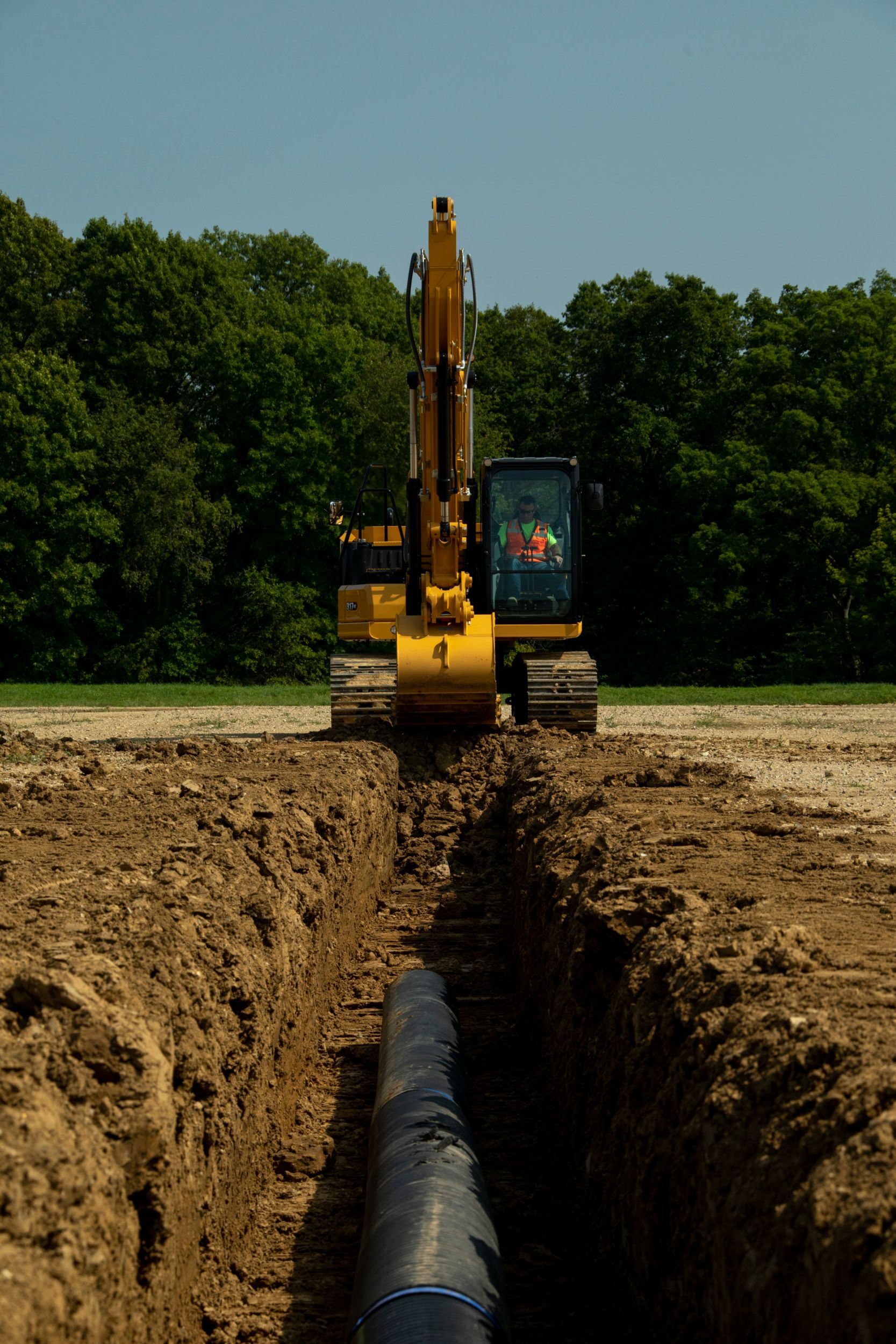 317 GC Digging Trench>