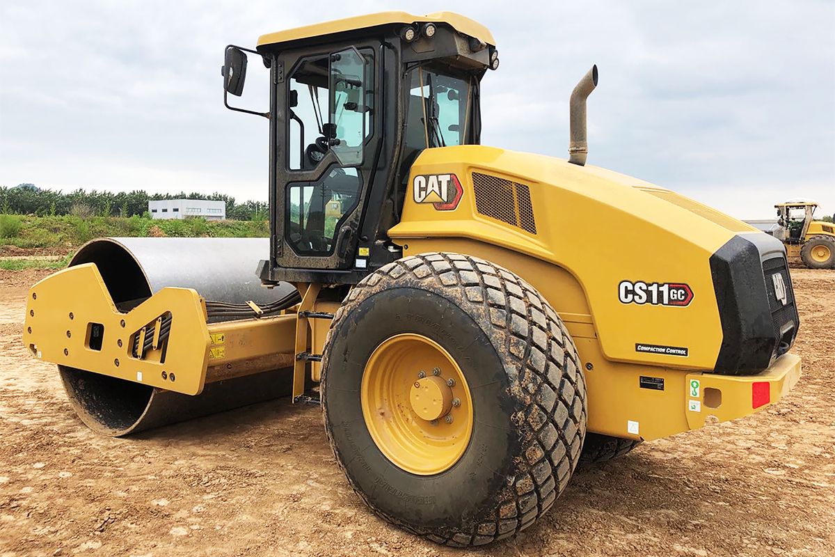 CS11 GC土工用振動ローラ | Cat | Caterpillar