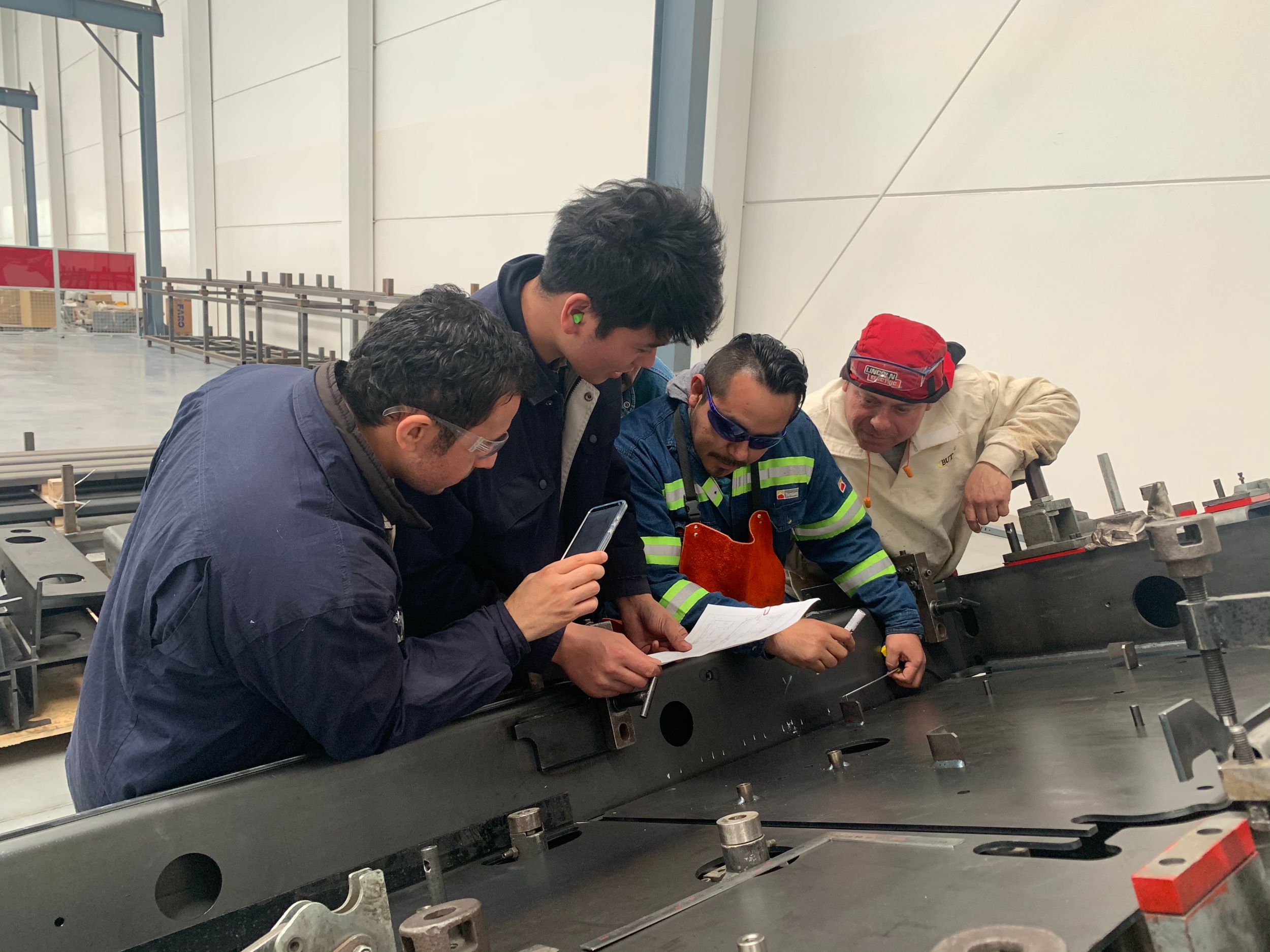 25年相伴相随：卡特彼勒携手巴特共同成长