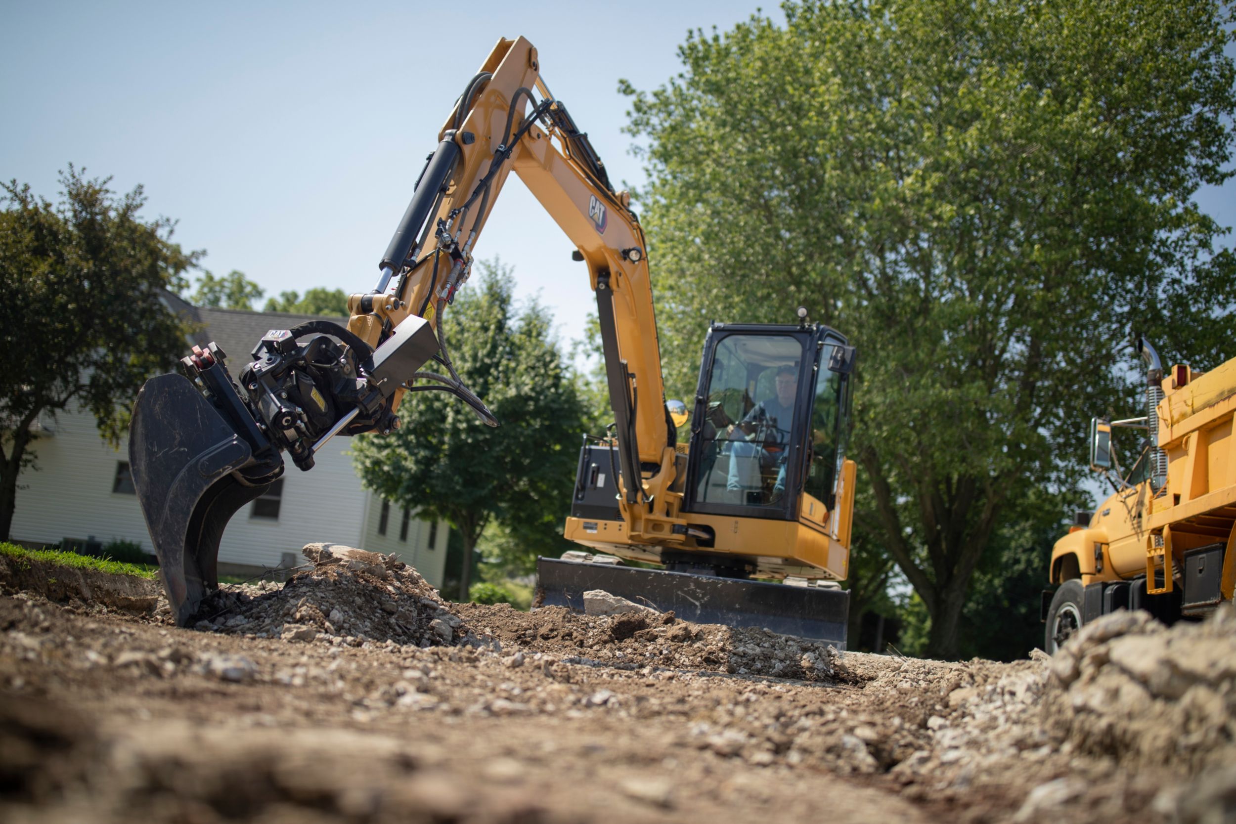 Caterpillar expands Tilt Rotate System (TRS) offering to work with Cat®  Mini Excavators | Cat | Caterpillar