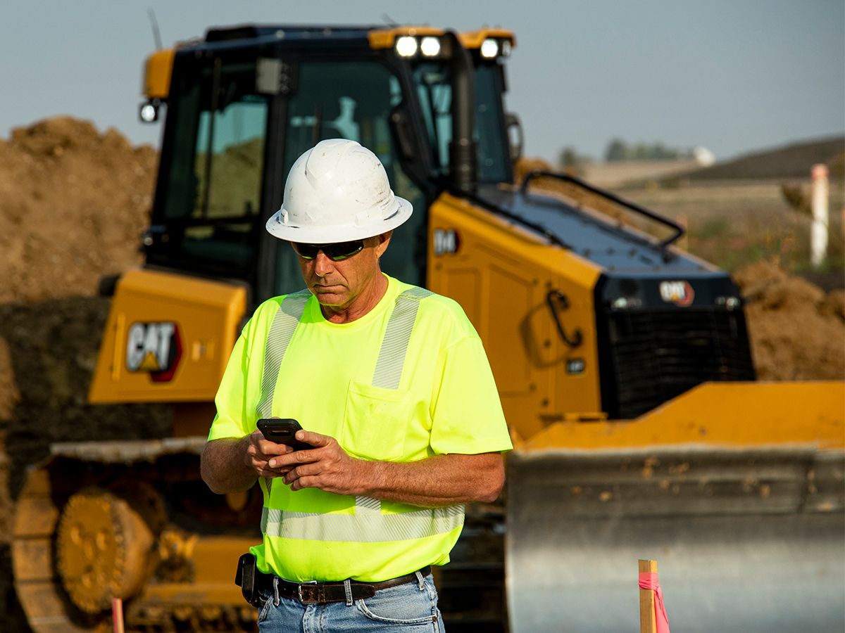 Cat D4 Dozer - Connect to Greater Efficiency