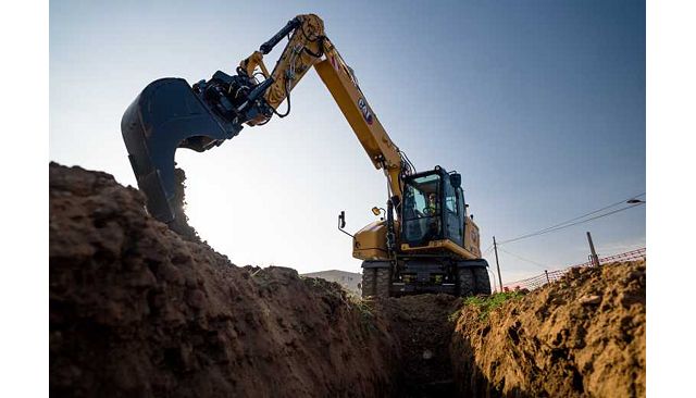 M319 Digging a Trench