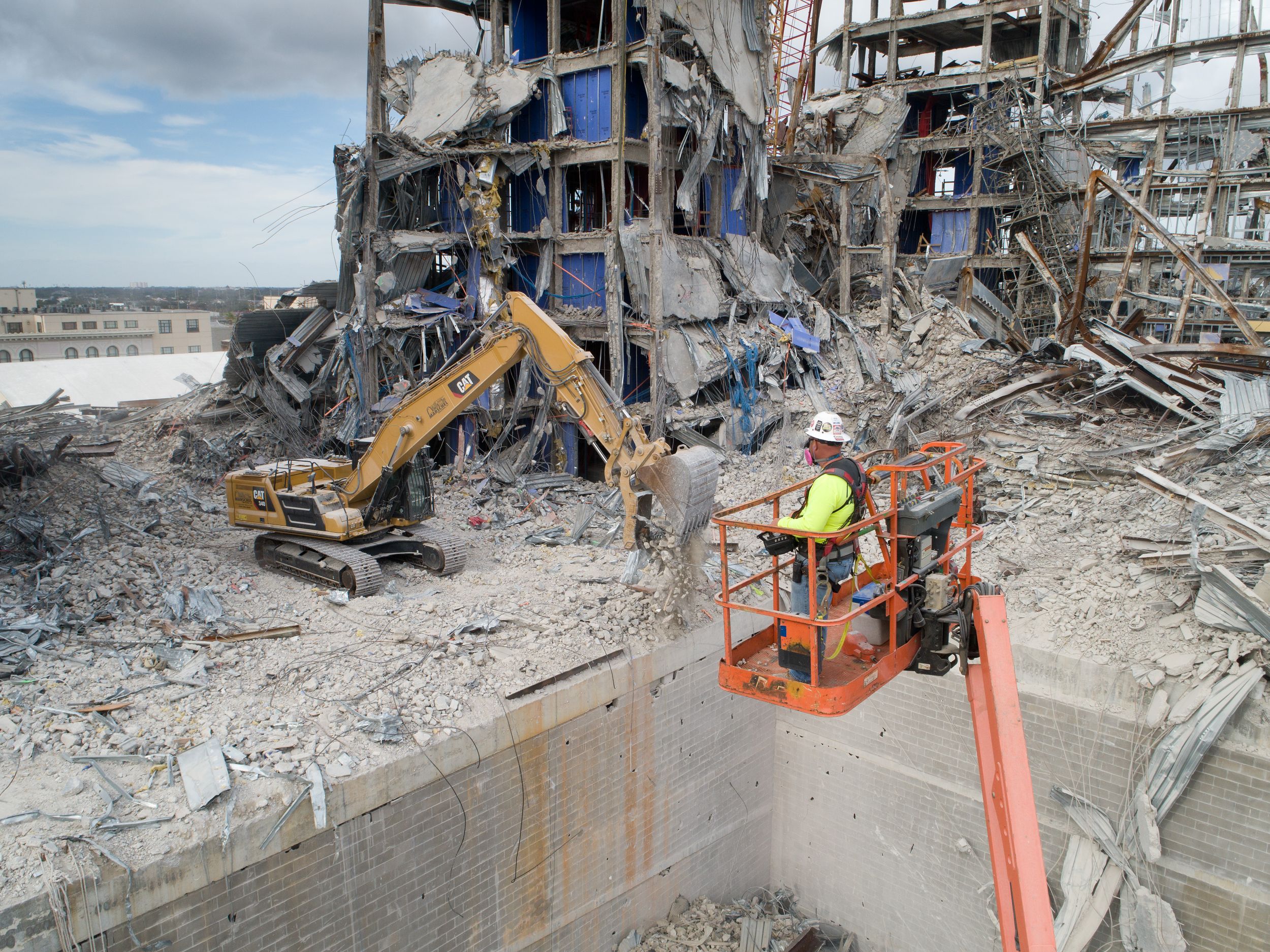 cat command demolition technology 