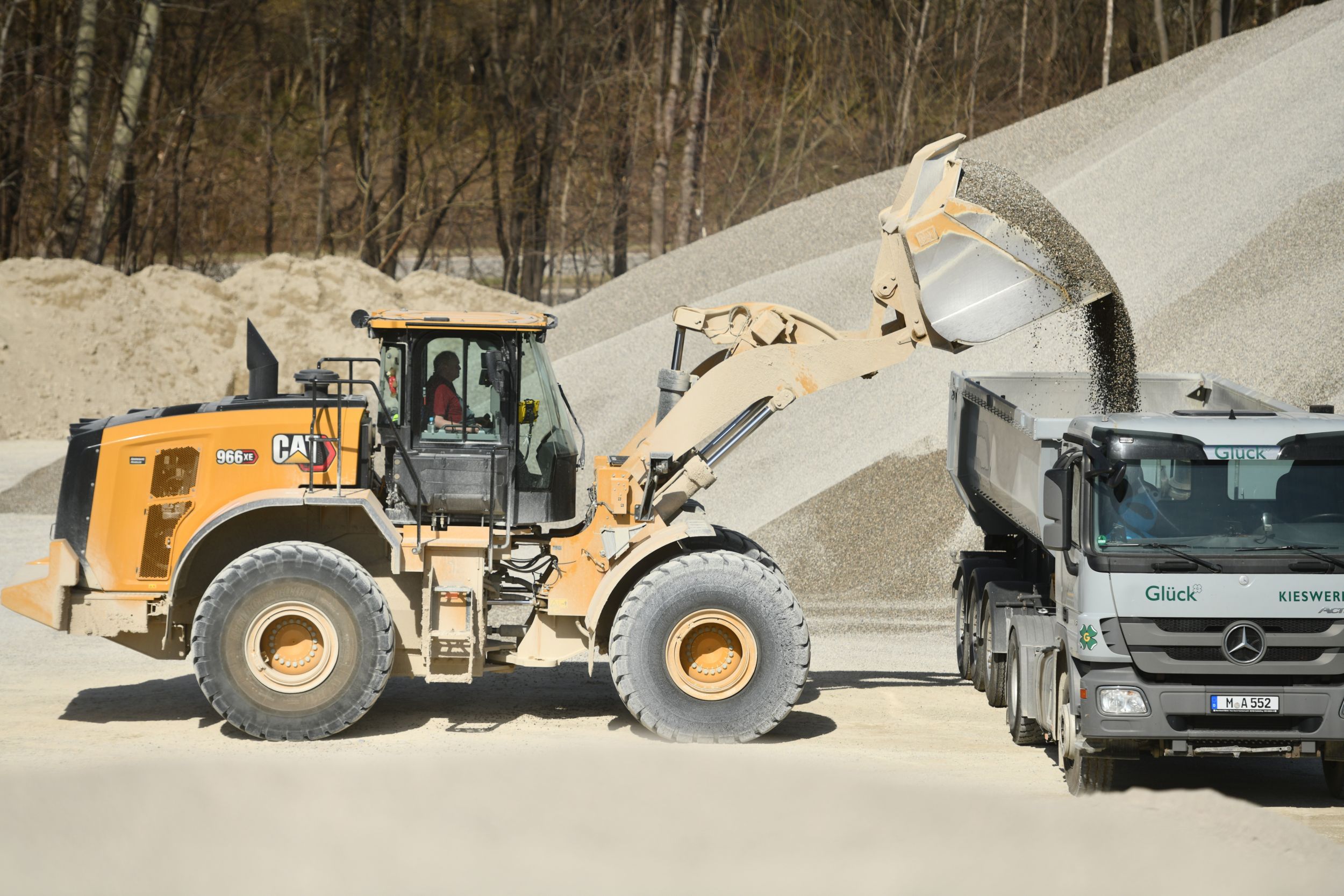 Medium Wheel Loaders 966 XE