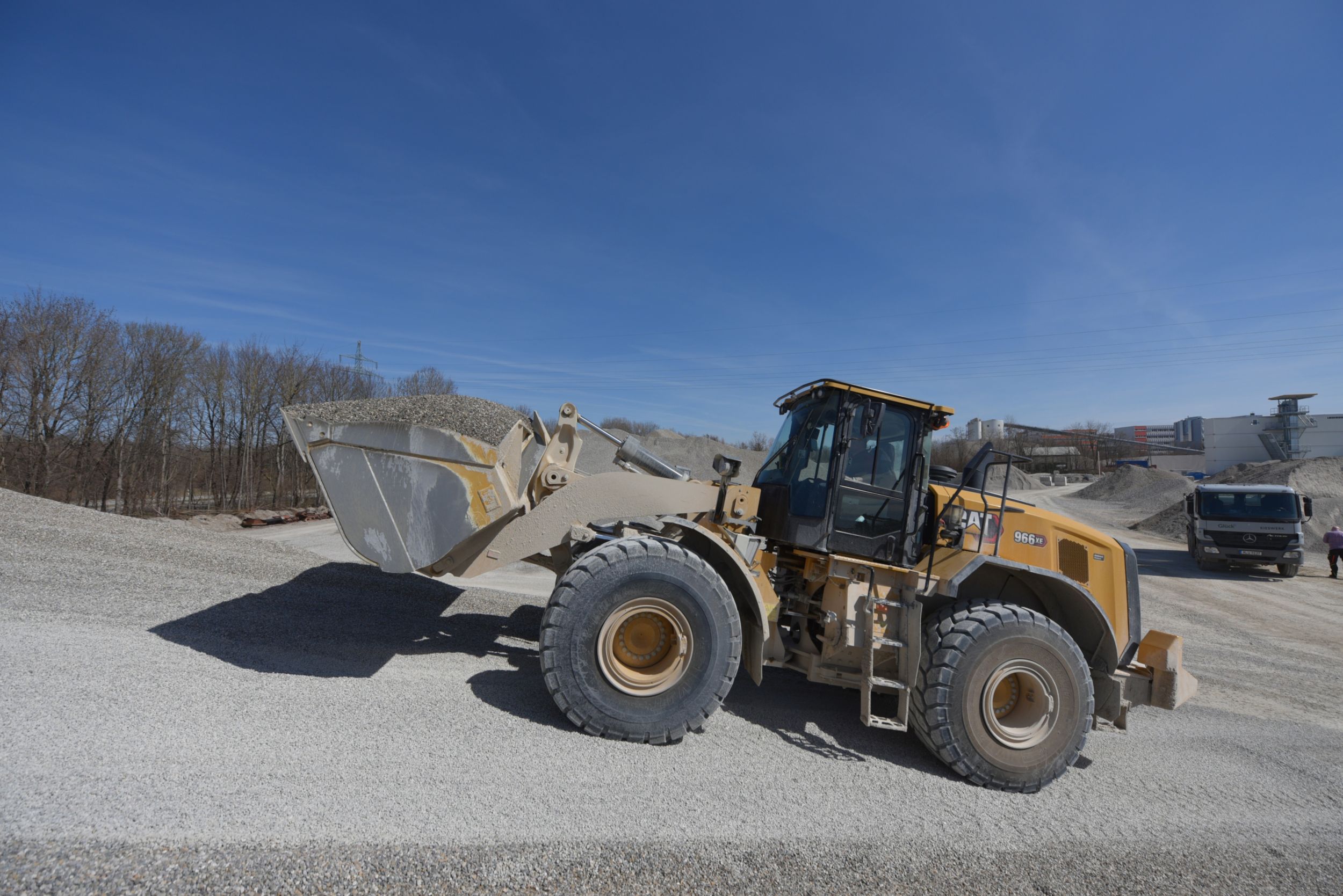 Medium Wheel Loaders 966 XE