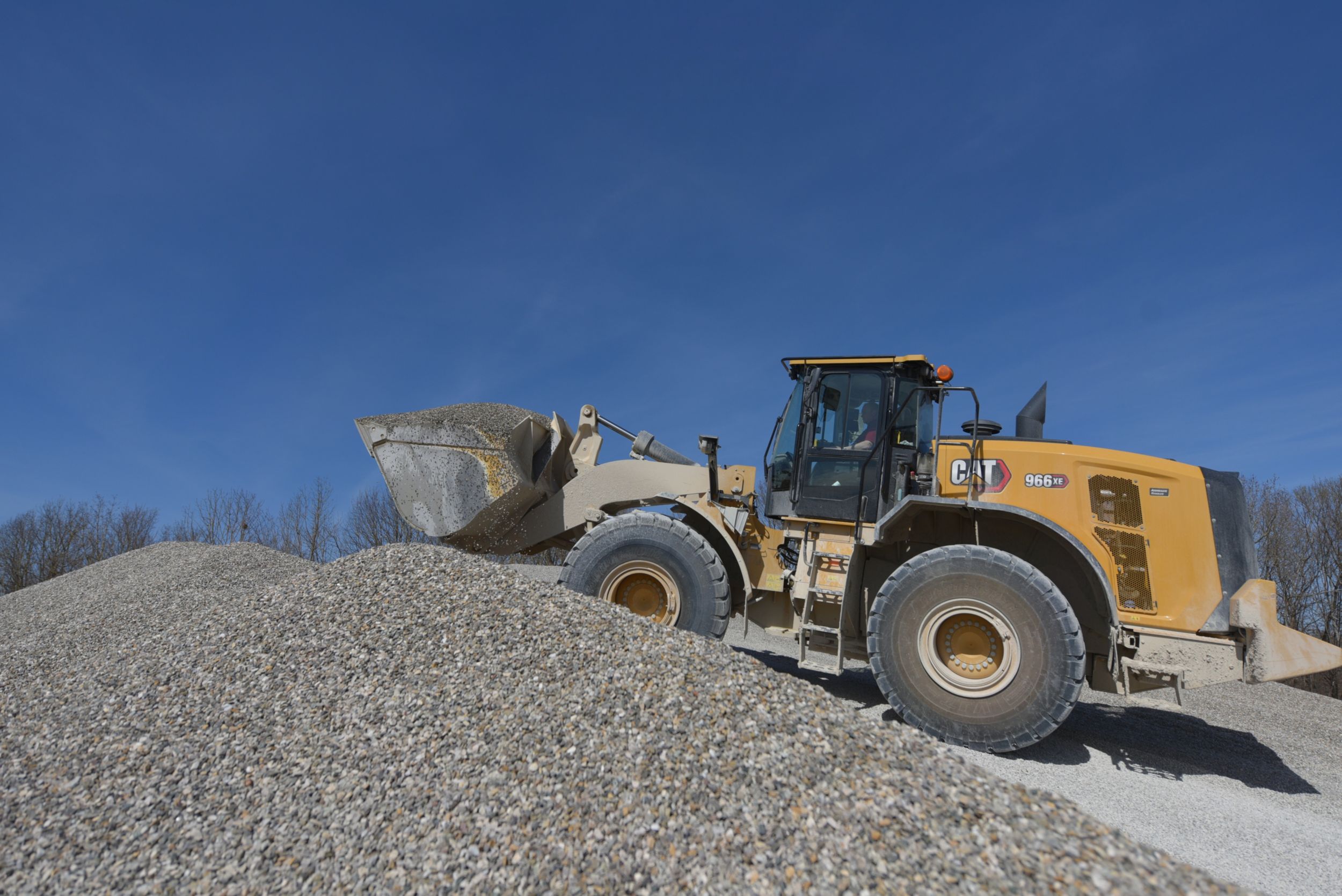 Medium Wheel Loaders 966 XE