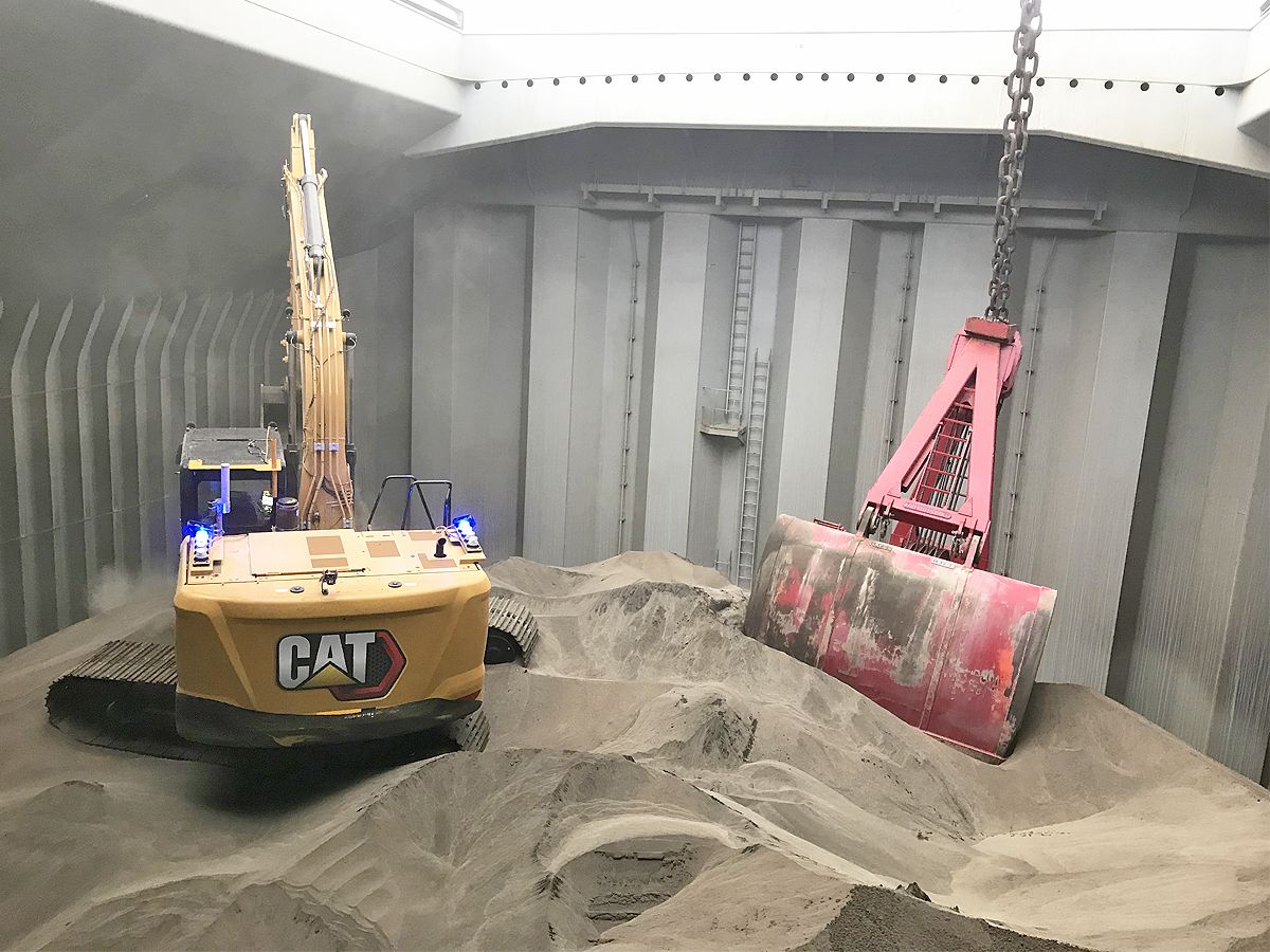 Cat Command voor graafmachines