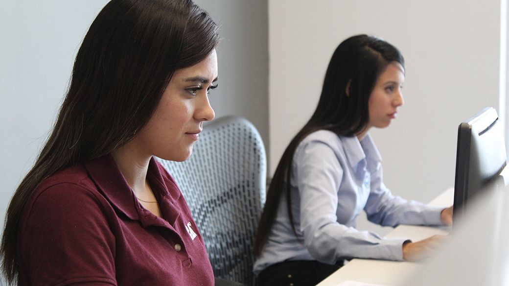 Customers and dealer meeting at a jobsite