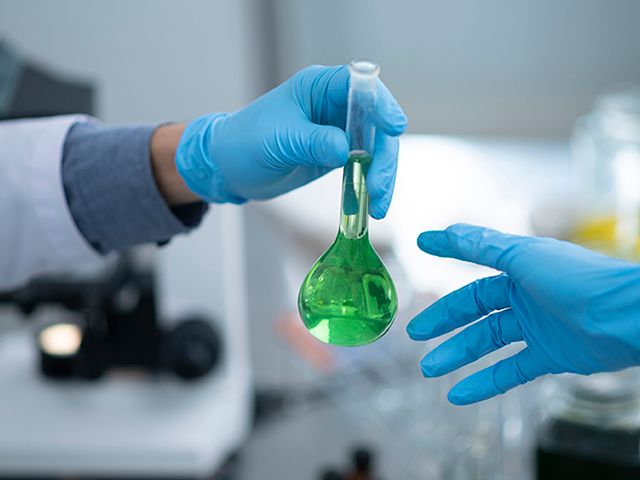 Fuel container in a lab
