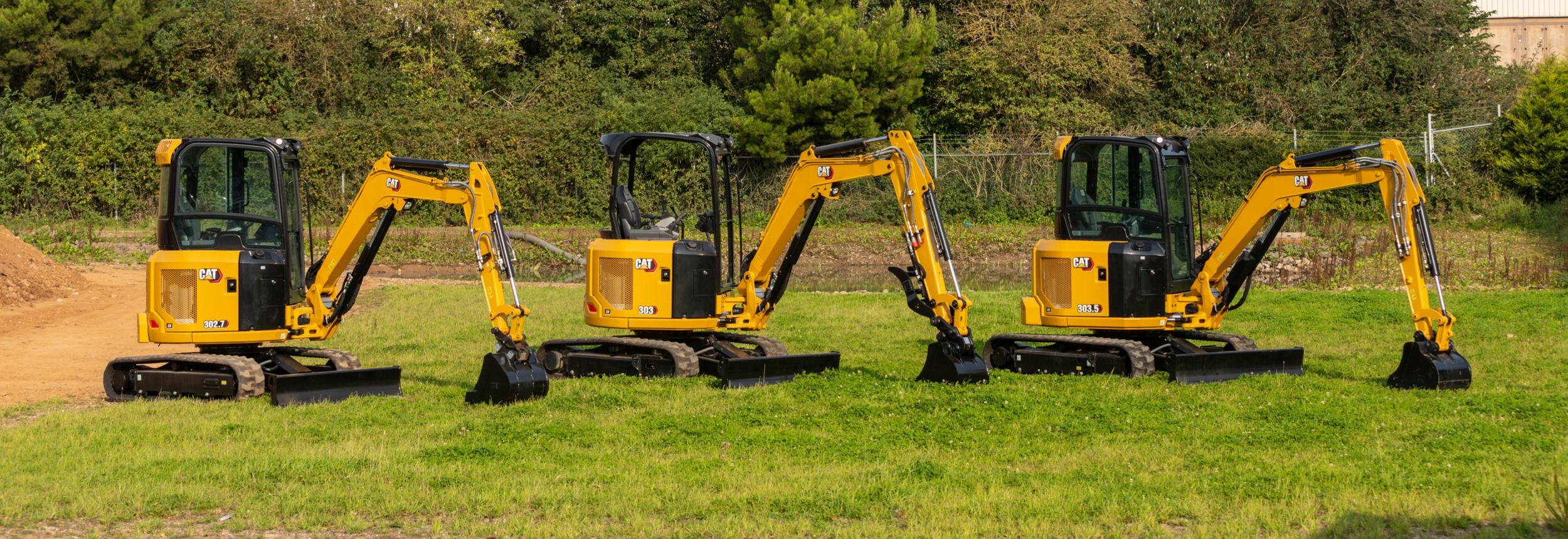 New Cat® 2.7- to 3.5-tonne mini hydraulic excavators 
