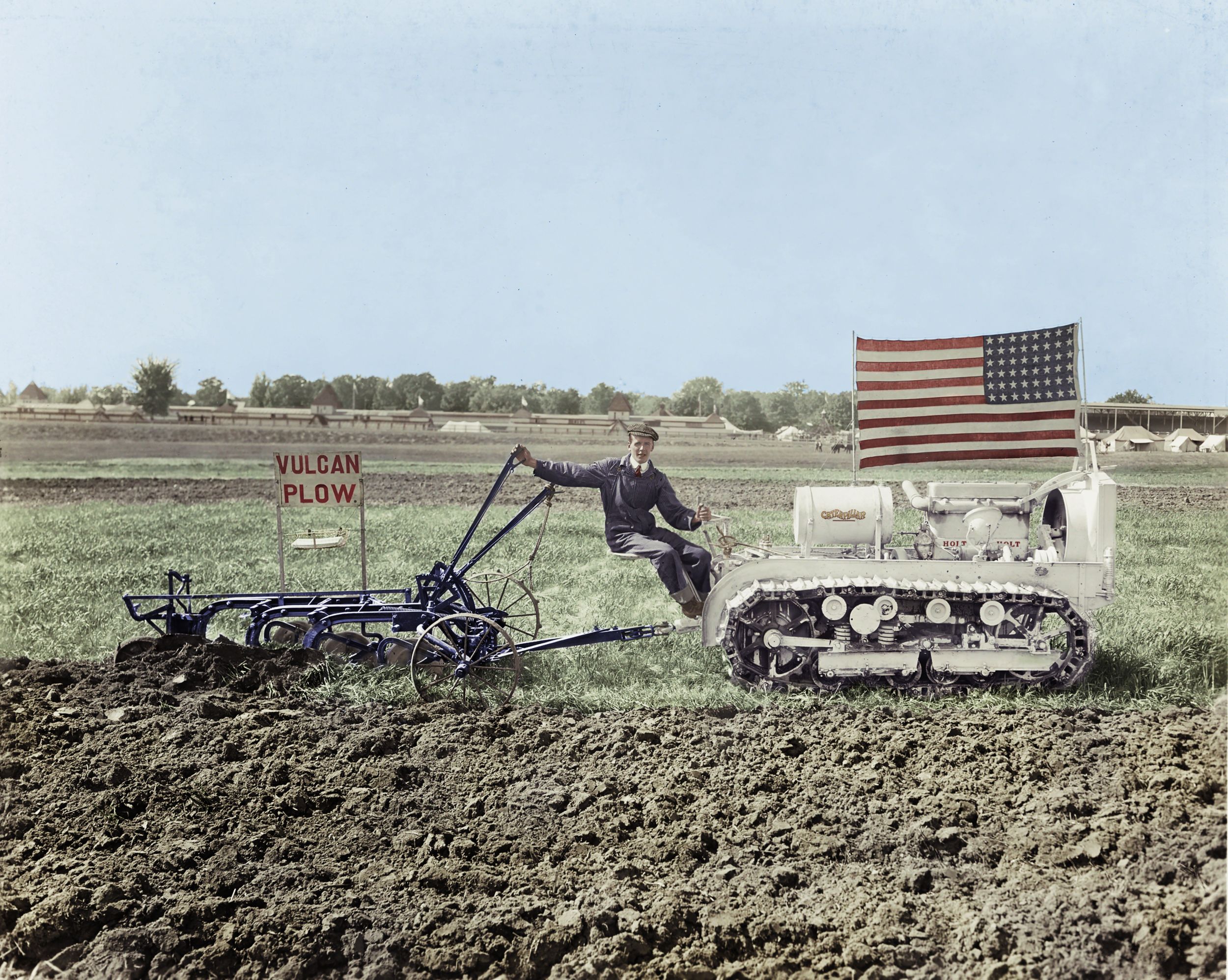 Holt 18, Trator de Esteiras, 1916 (Colorido)