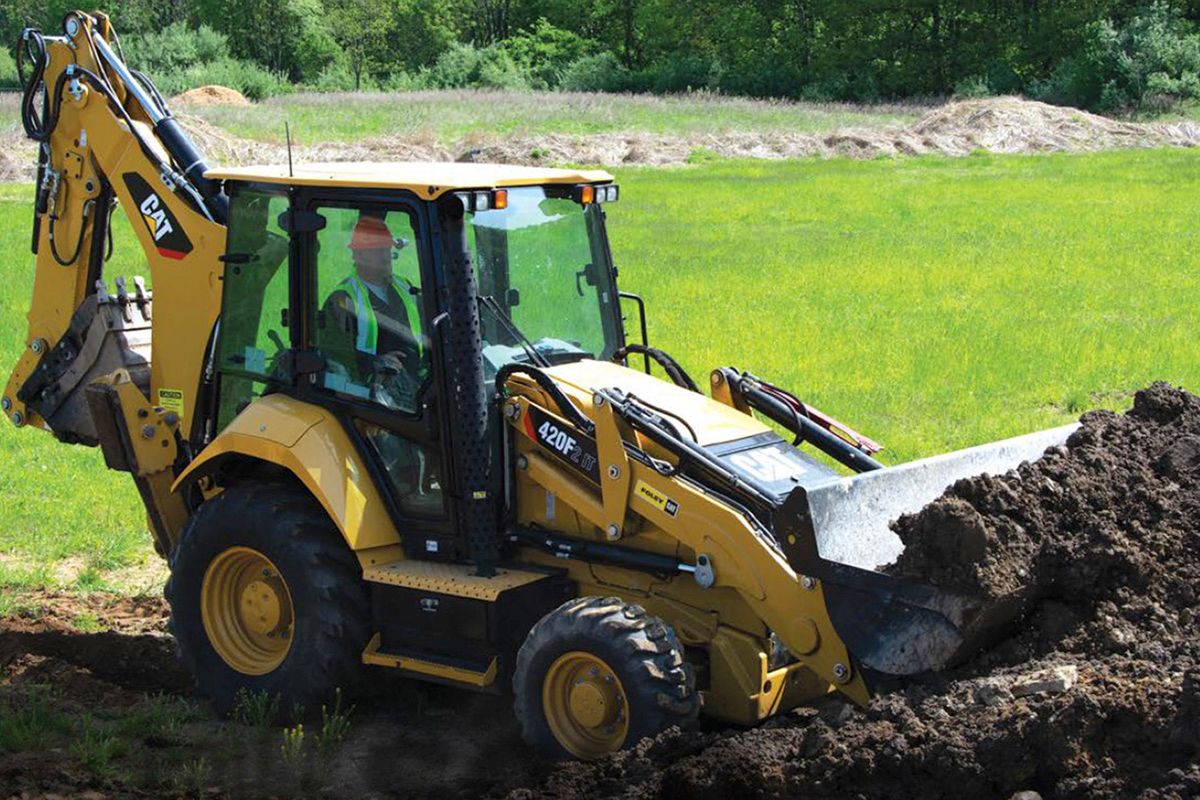 Going Solo with the Cat® Backhoe Loader Cat Caterpillar