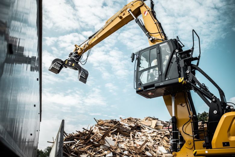 Reasons why the Cat® MH3250 is your go-to for high job site