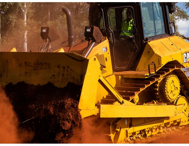 D5 Bulldozer with Purpose-Built SU blade