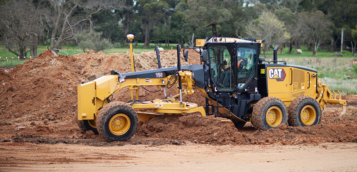 MORE CAT® MOTOR GRADER OPTIONS 