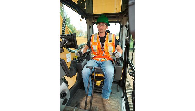 Cat® 340 Hydraulic Excavator -  Ultimate Operator Comfort