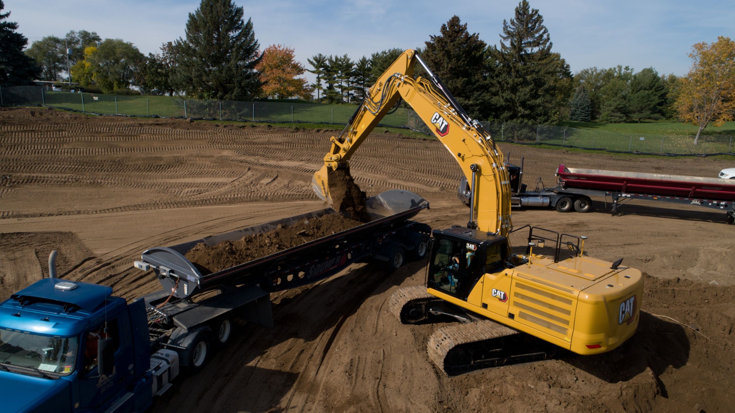 Built-in reliability coupled with Cat Payload make the 340 a perfect choice for truck loading.