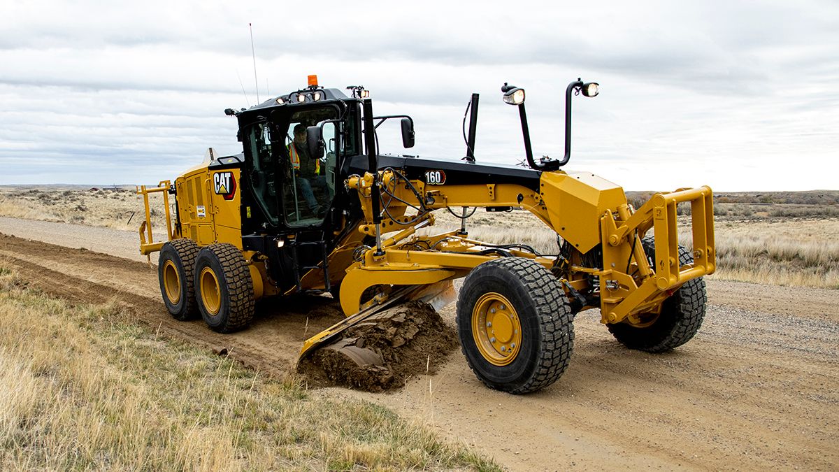 Using Cross Slope On Your Motor Grader Monitor | Cat | Caterpillar