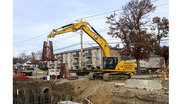 Cat® 336 Hydraulic Excavator – Safely Home Every Day