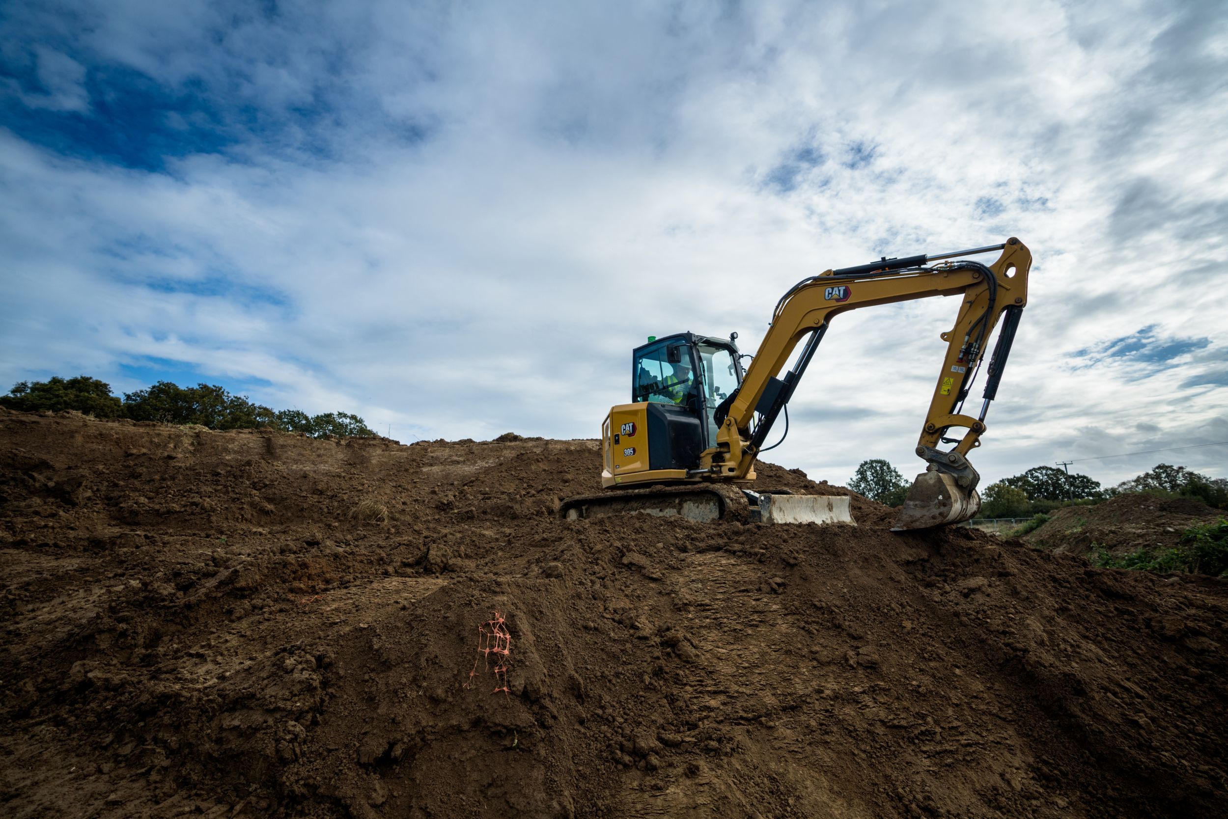 Nueva Miniexcavadora Hidráulica Cat® 305 CR