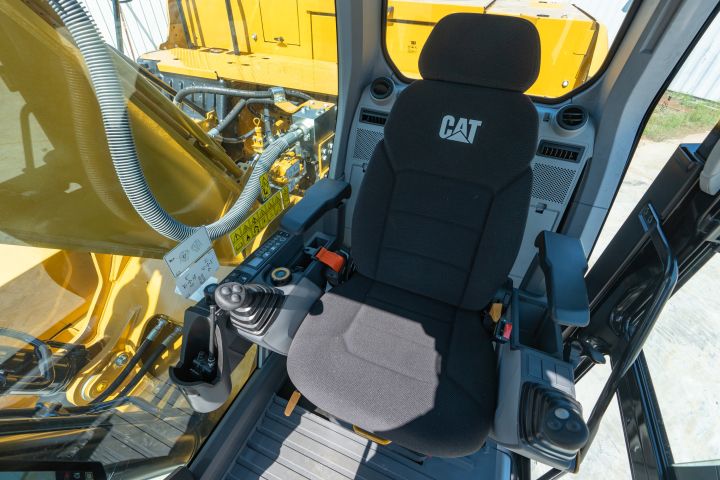 全天候舒适驾驶室体验