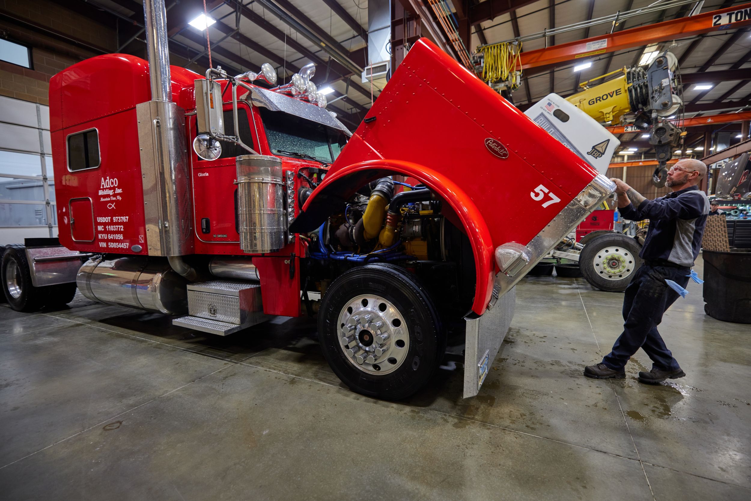 CAT® REMAN ENGINES AND LONG BLOCKS WITH NEW CONTENT