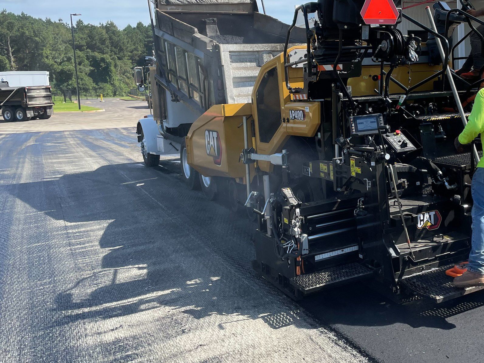 Achieve Smooth Mats with the 3 Basic Principles of Asphalt Paving