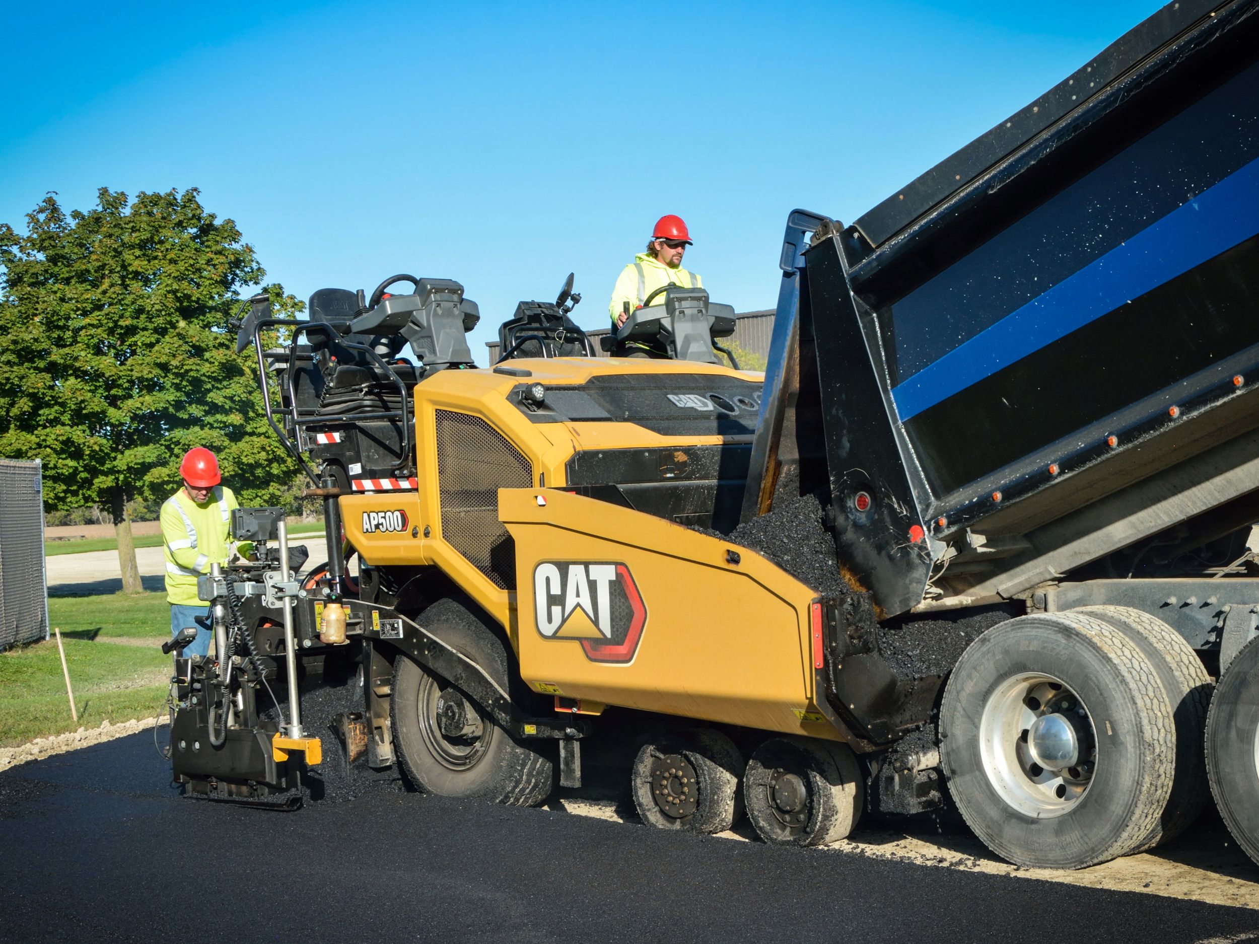 Achieve Smooth Mats with the 3 Basic Principles of Asphalt Paving