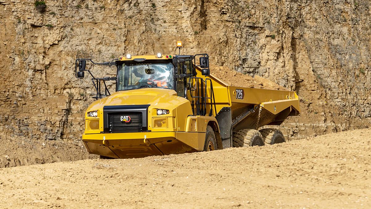 Work Hard with Articulated Truck Operating Tips | Cat | Caterpillar