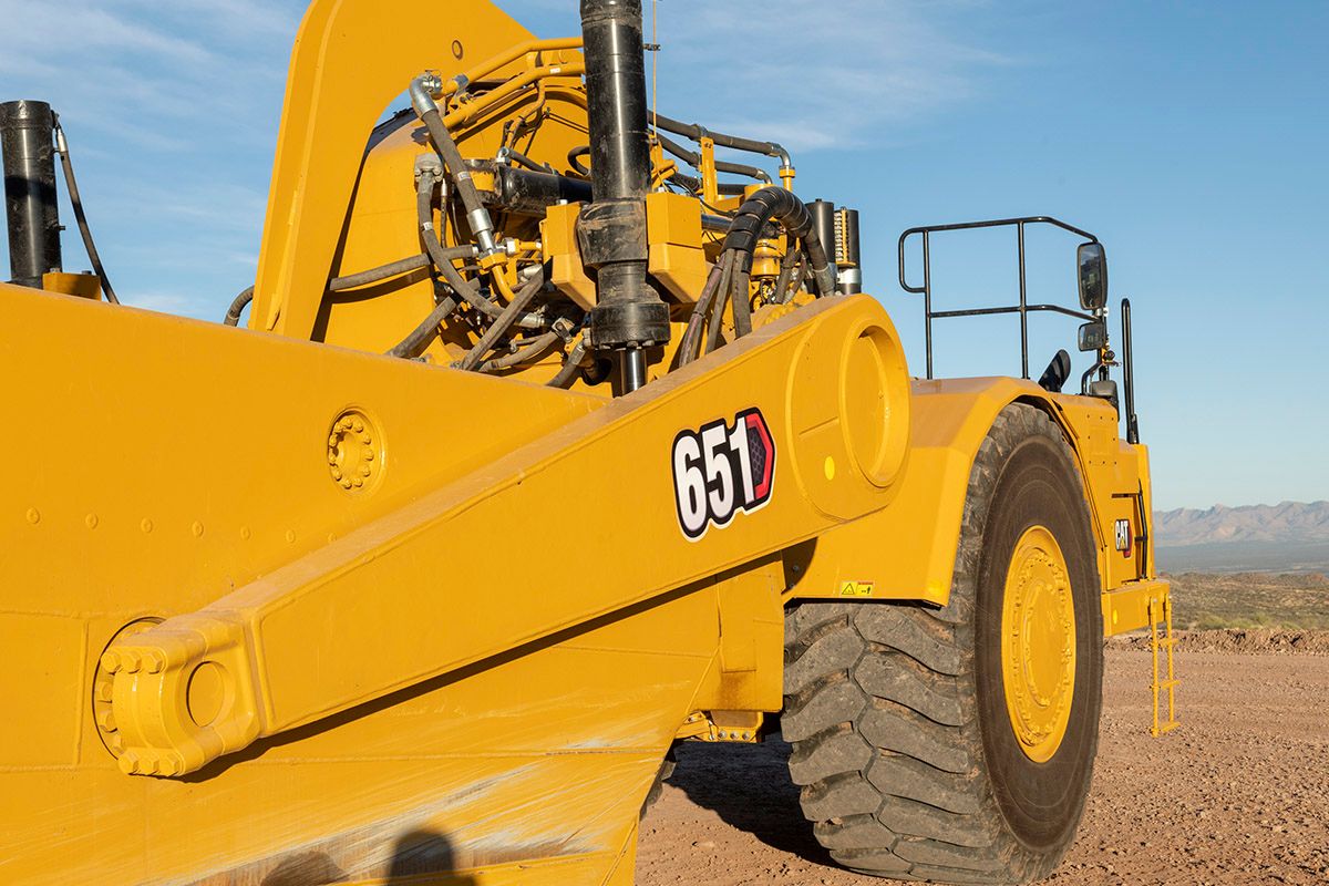 Caterpillar brings back 651 Wheel Tractor Scraper