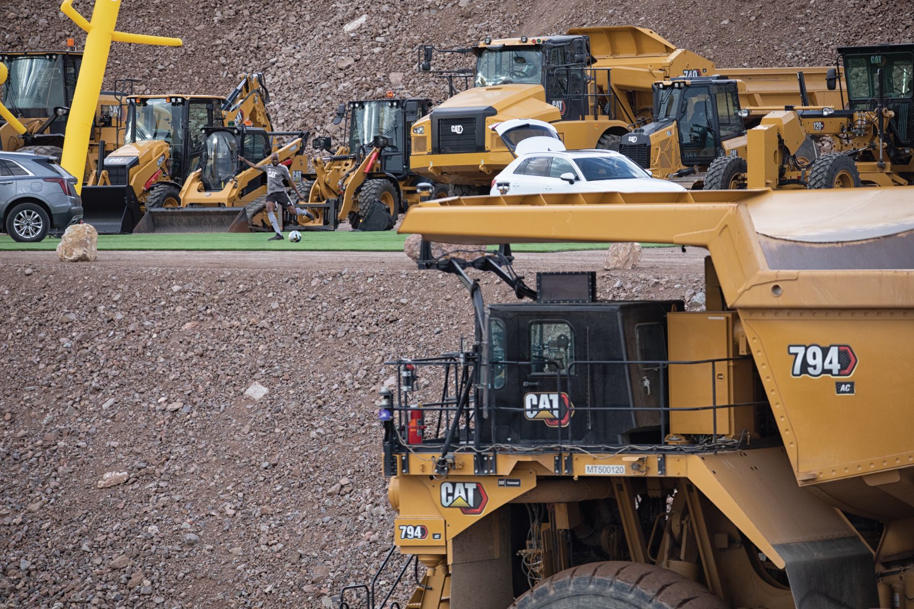 Cat Trial 12: No Hands