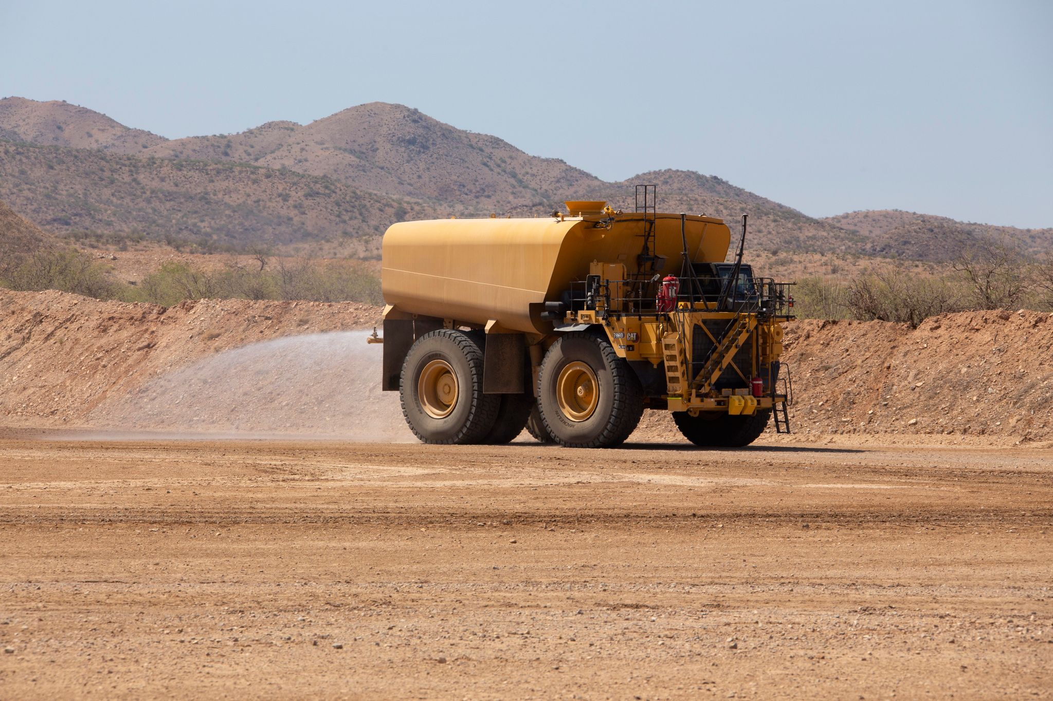 789D Autonomous Water Truck 