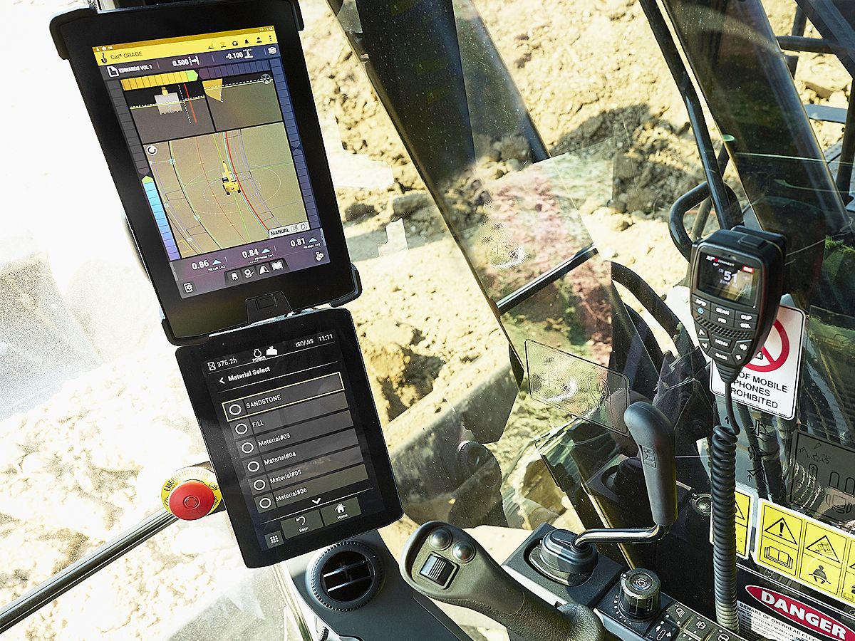 Cat Grade with Assist for Excavators In-Cab Display