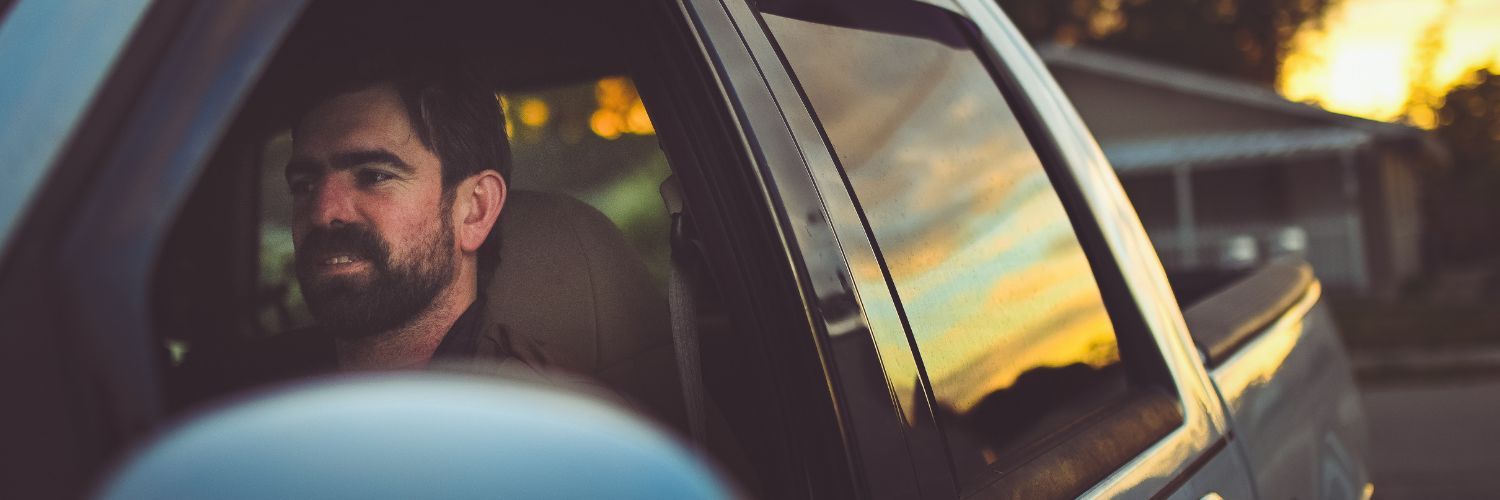 What to have in a roadside emergency kit