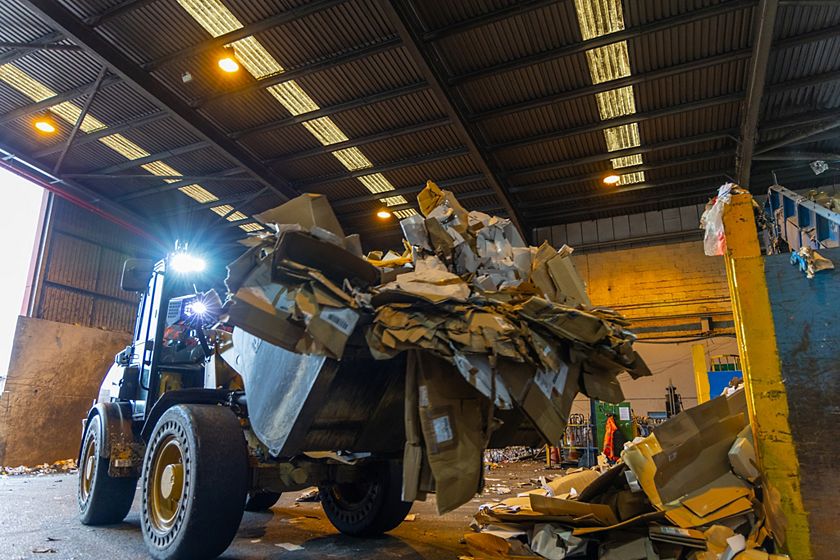 Cat® 906 in waste application