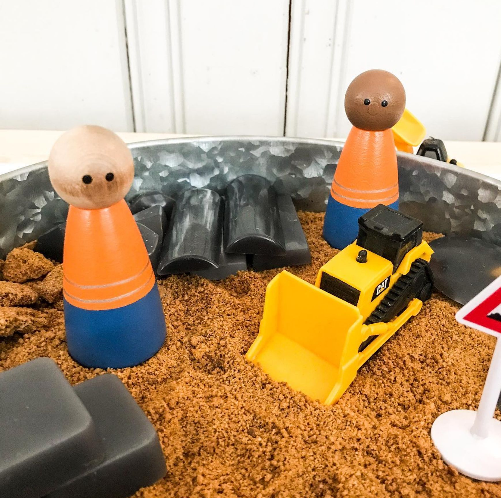  BUILD ME Tractor Sand Playset, Creativity Toy Sensory