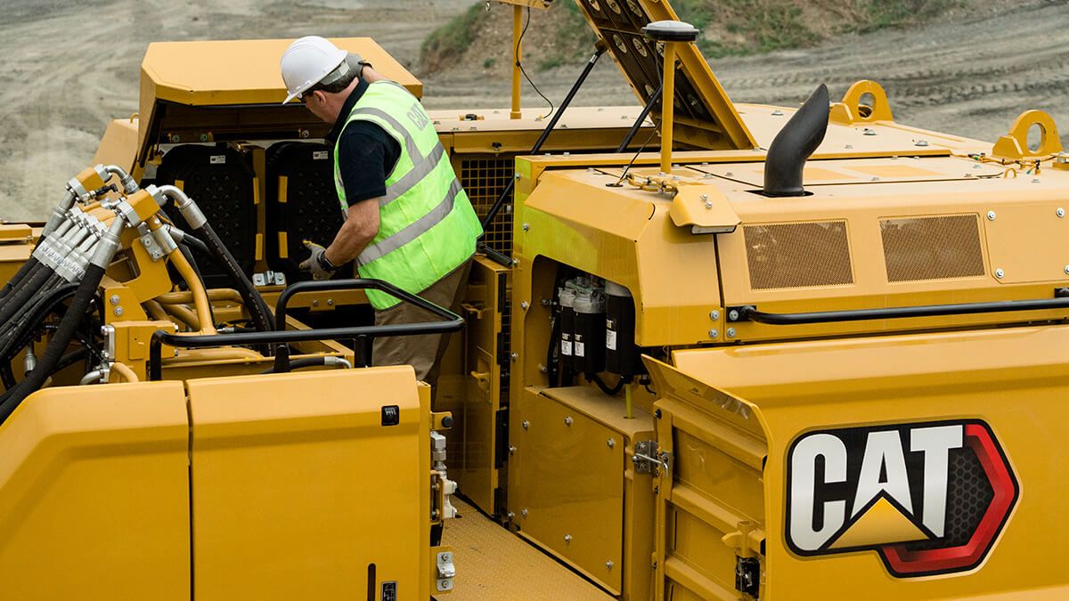 What To Know About Cat® Large Excavator Maintenance Cat Caterpillar