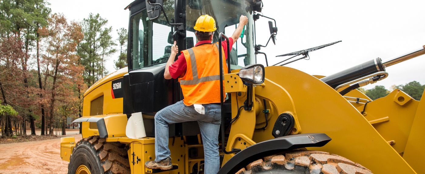 How to Effectively Clean Your Heavy Construction Equipment