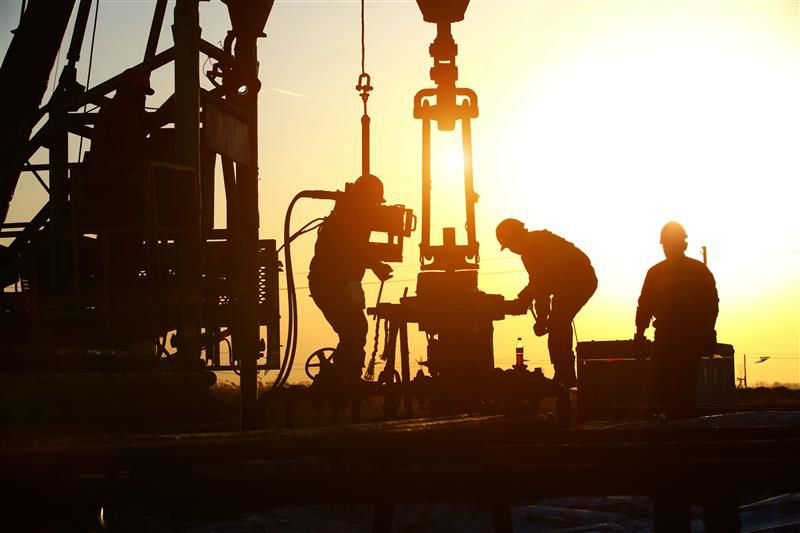 oilfield-songs-from-top-country-artists-cat-caterpillar