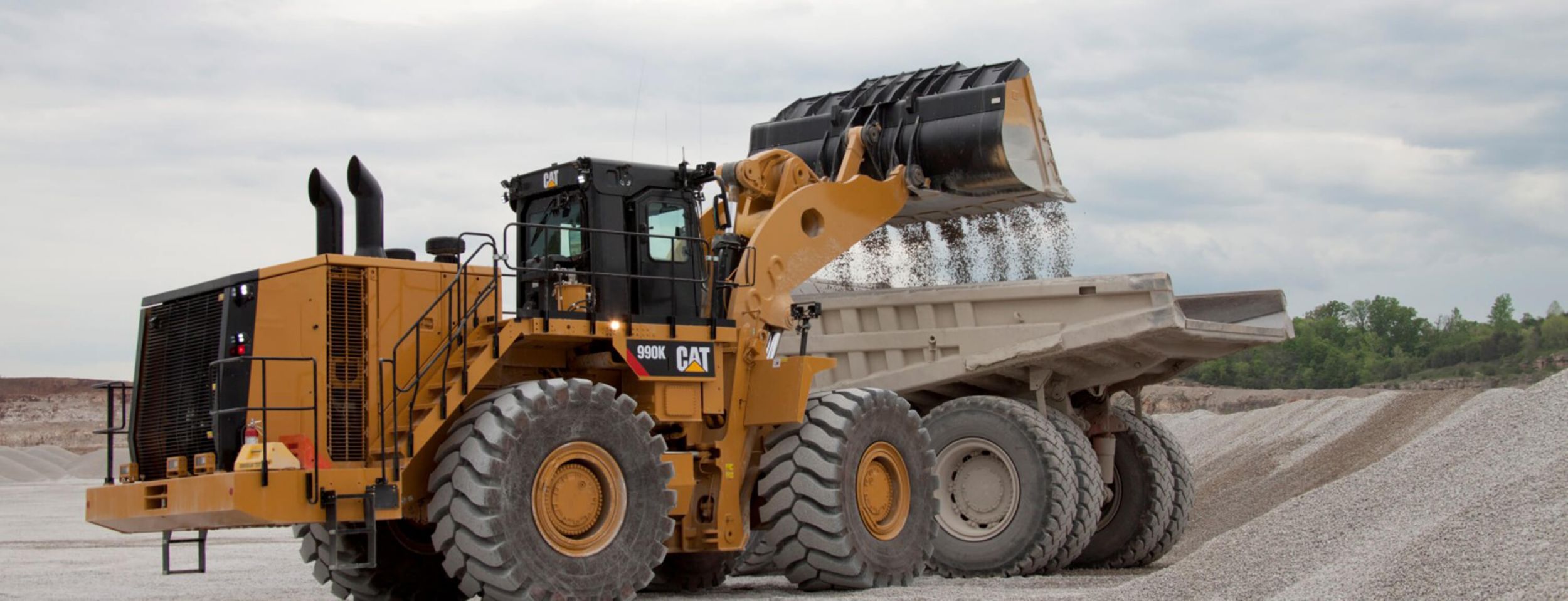 Mining wheel loader bucket tips
