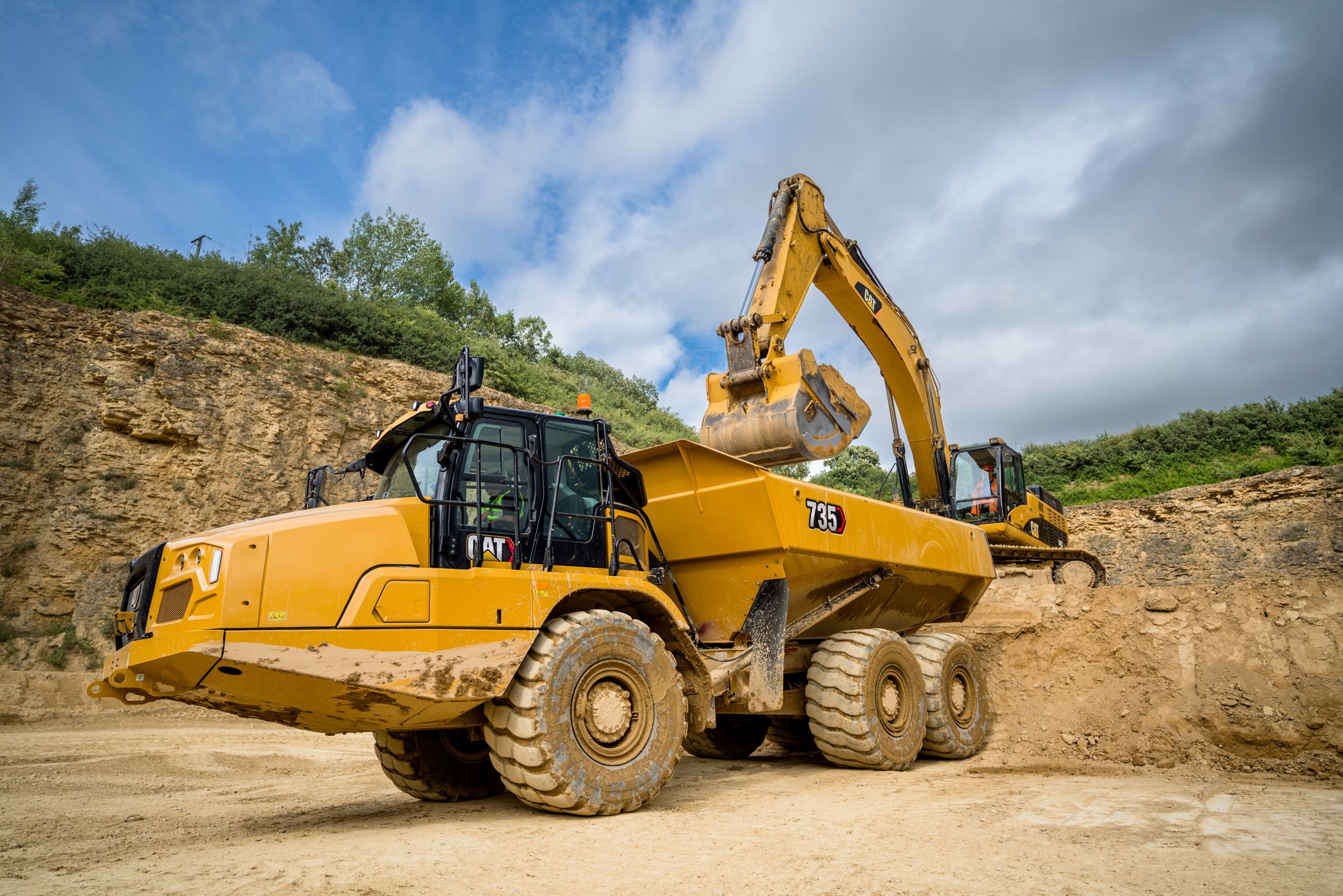 735 Three Axle Articulated Truck