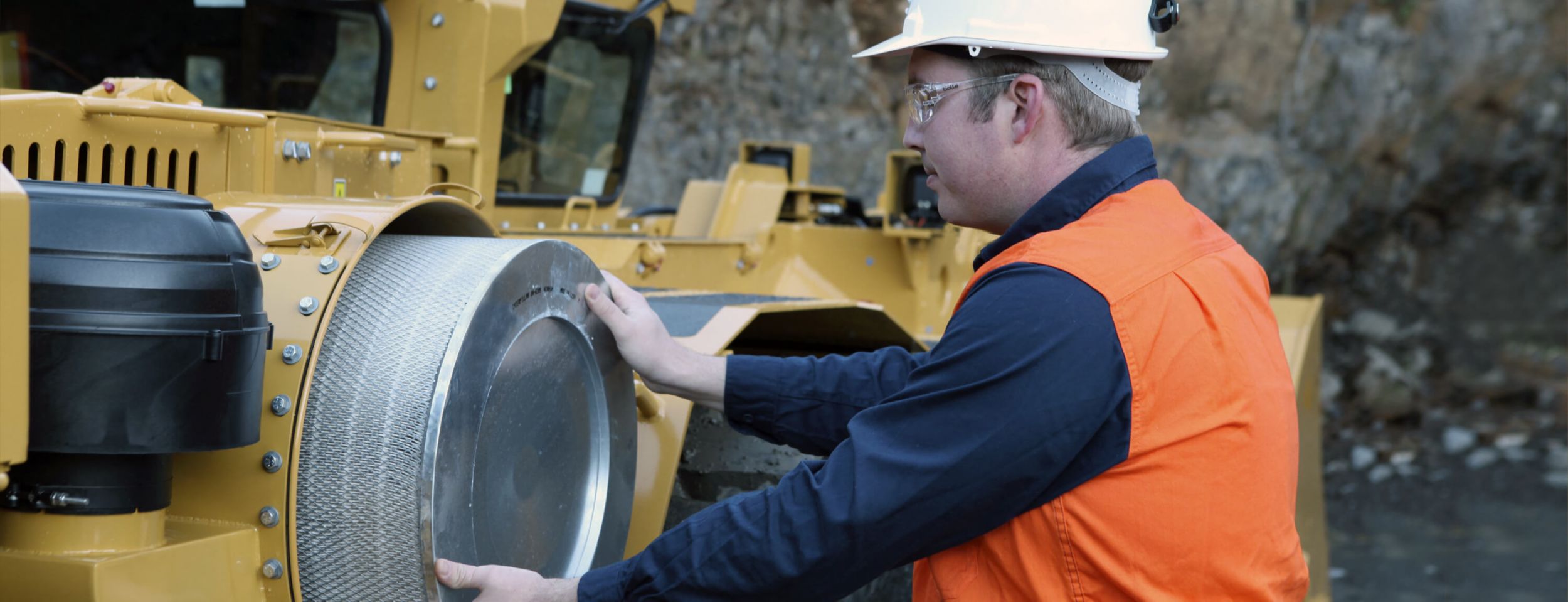 Cat heavy equipment filters